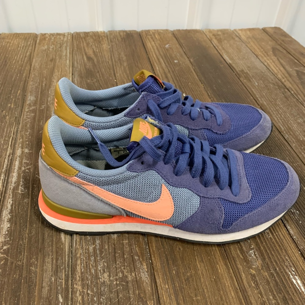 Nike Internationalist Sneakers - Navy with Olive and Coral Accents - Picture 5 of 8
